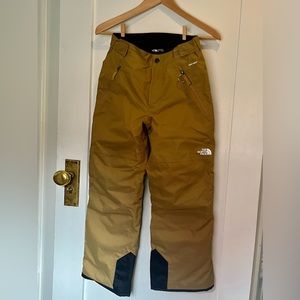 The North Face ‘Freedom’ insulted boys ski pants, sz M (10/12).  Gently used